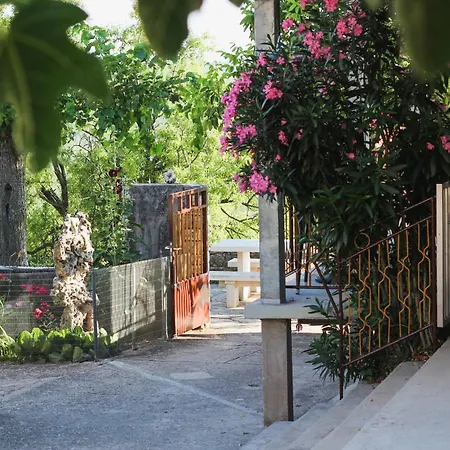 2 Bedroom Beautiful In Popovici Popovici (Sibenik-Knin)