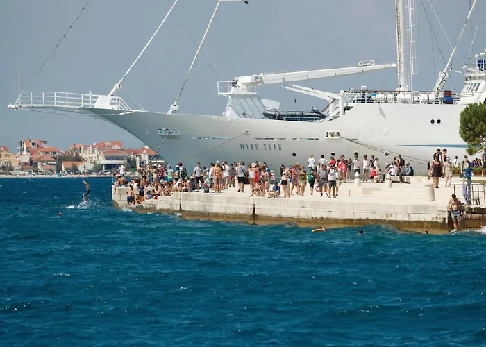 2 Bedroom Beautiful In Popovici *